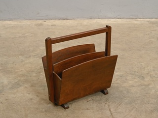 Avīžu turētājs 853001