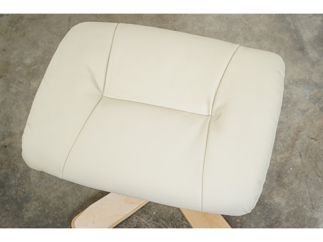 Relax krēsls ar pufu 206051